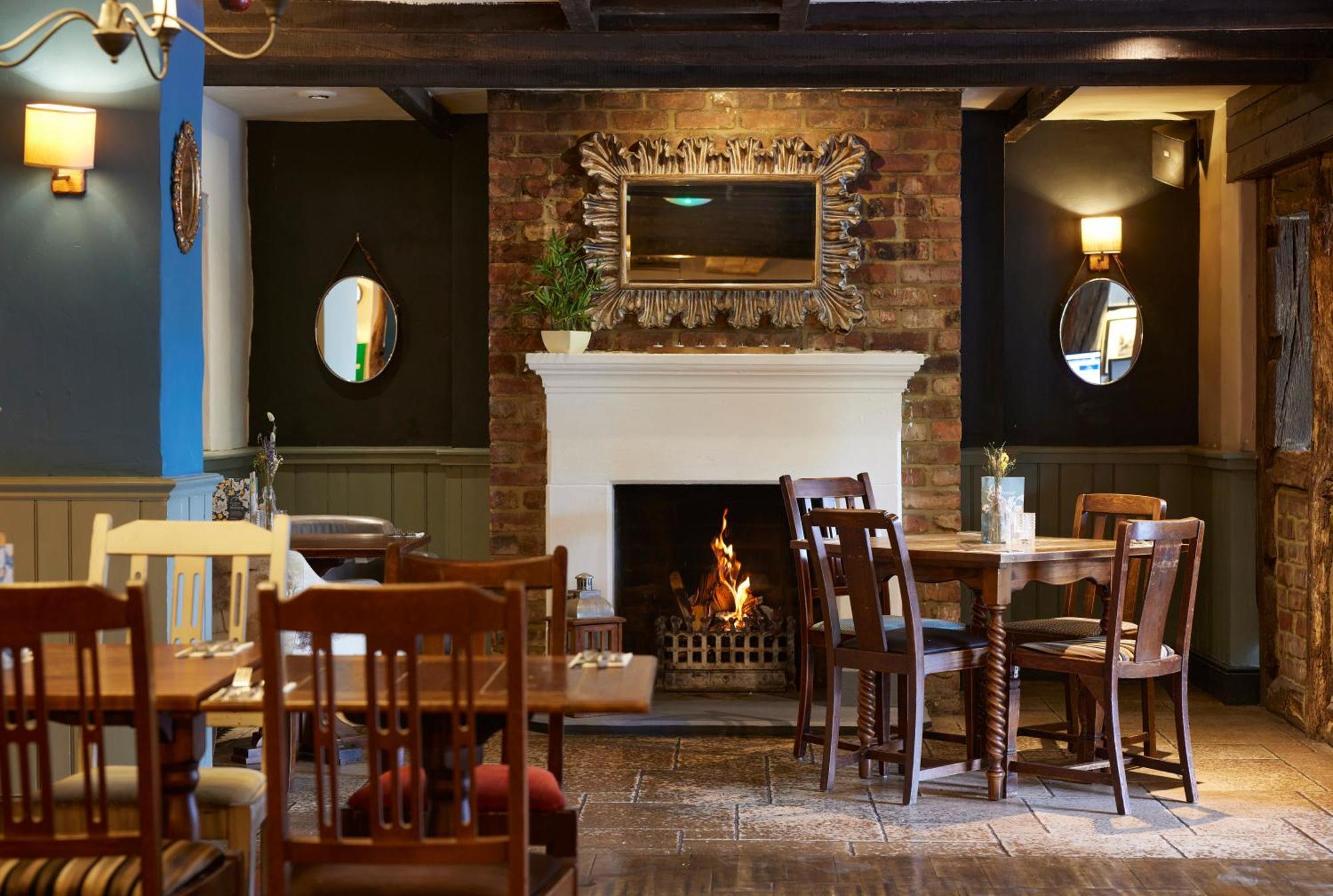 Crossroads By Chef & Brewer Collection Hotel Weedon Bec Kültér fotó